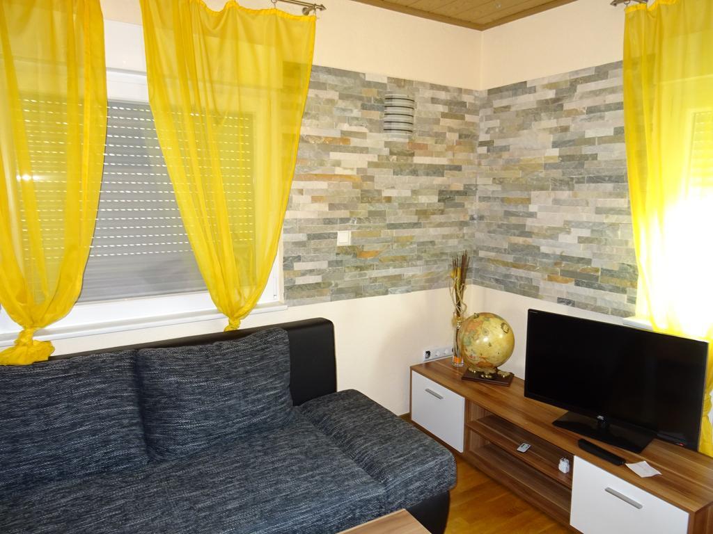 Apartment Euro As Капел-Графенхаузен Екстериор снимка