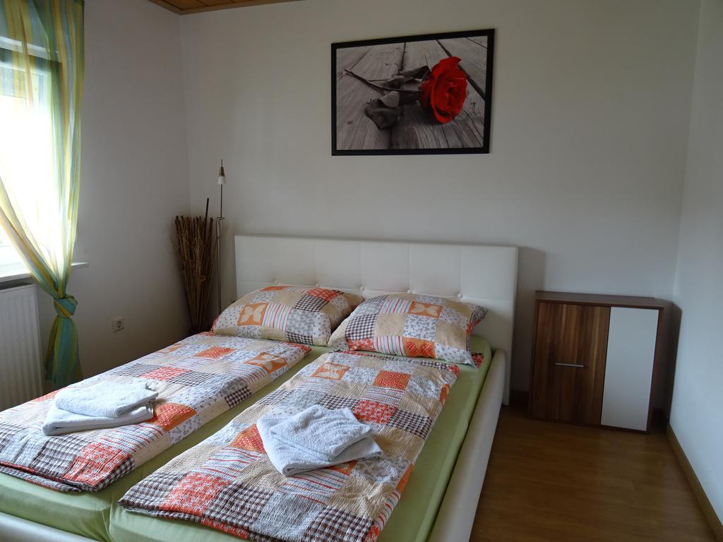 Apartment Euro As Капел-Графенхаузен Екстериор снимка