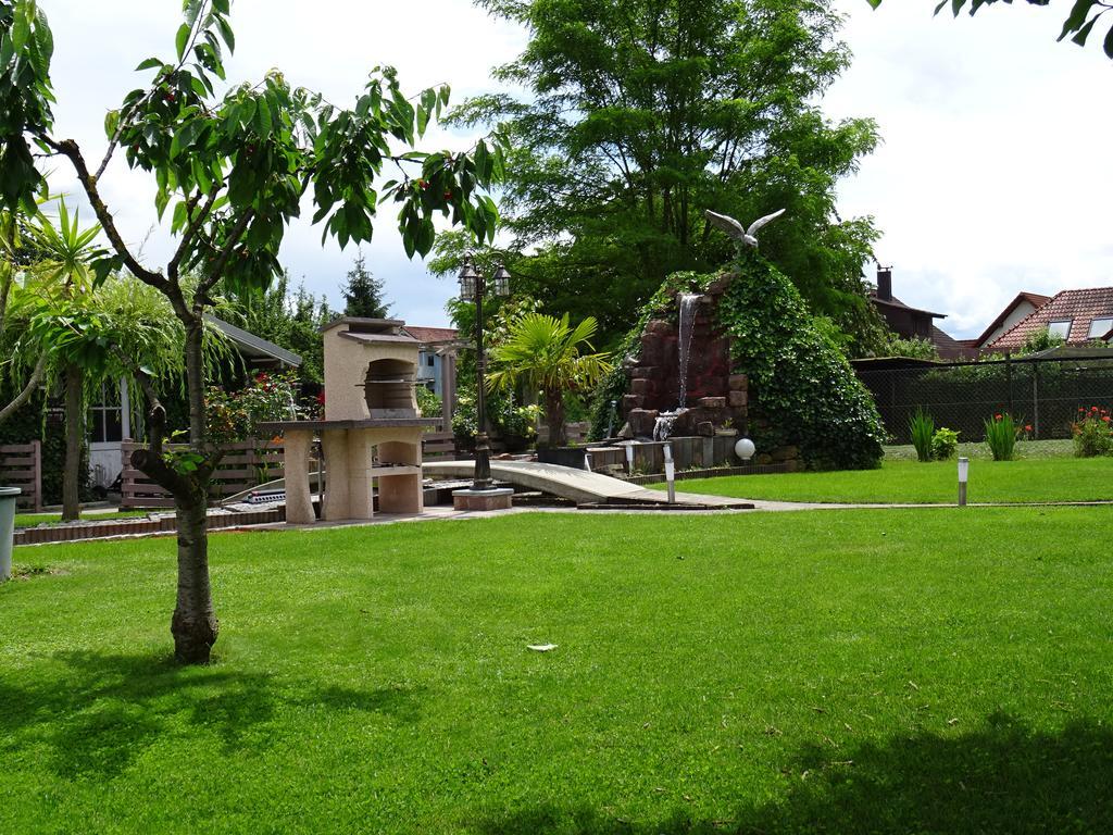 Apartment Euro As Капел-Графенхаузен Екстериор снимка